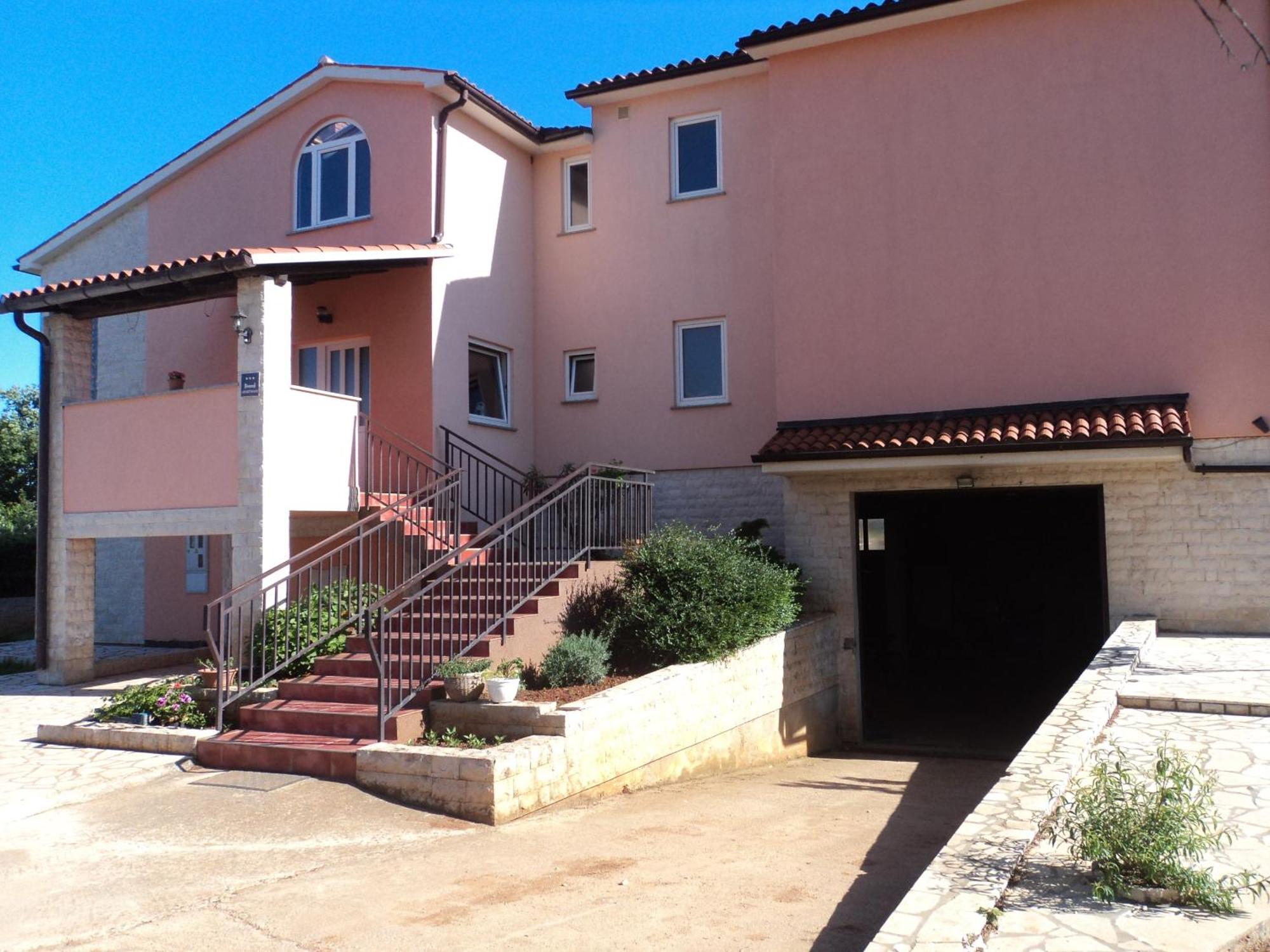 Apartments Vera Liznjan Bagian luar foto